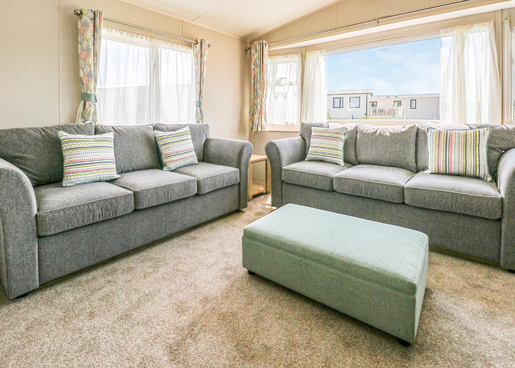 Waters Edge Leisure Park Hotel Cardigan Luaran gambar
