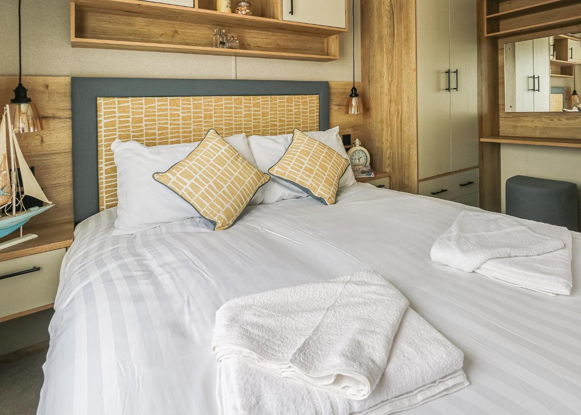 Waters Edge Leisure Park Hotel Cardigan Luaran gambar