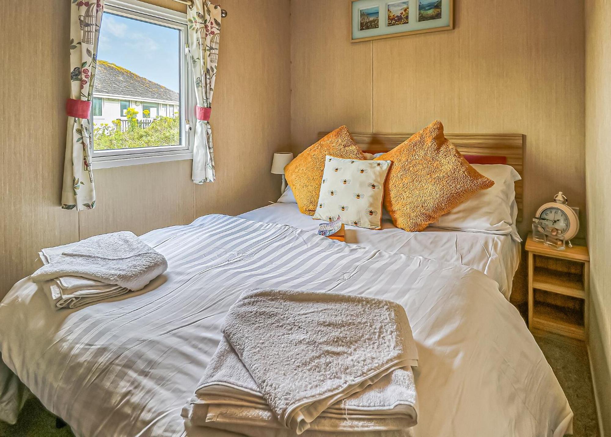 Waters Edge Leisure Park Hotel Cardigan Luaran gambar