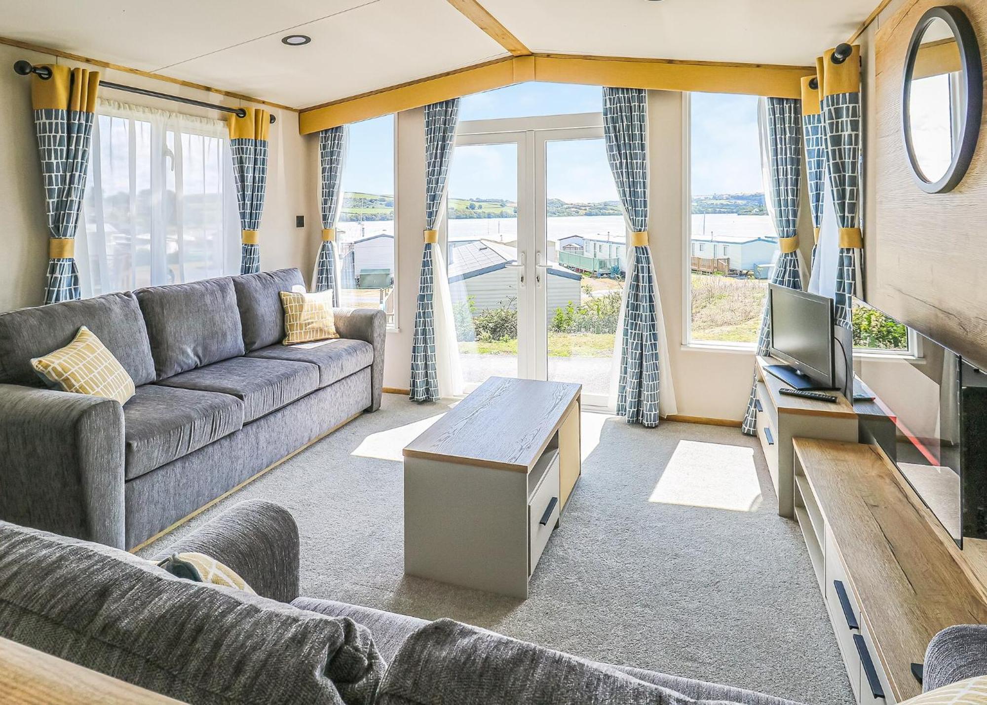 Waters Edge Leisure Park Hotel Cardigan Luaran gambar